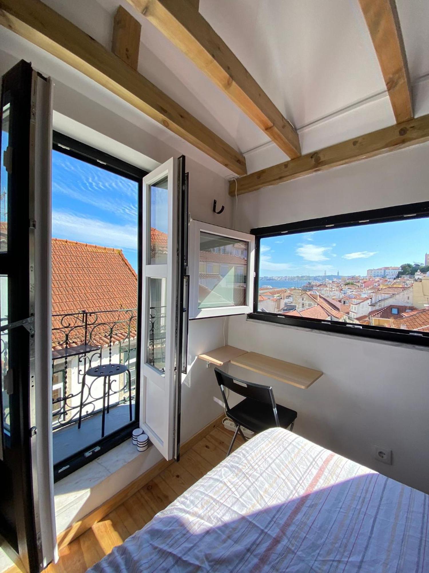 Duplex 4to Piso Em Alfama * Lisboa